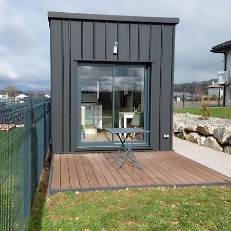 Maison De Jardin Holiday home Naucelles